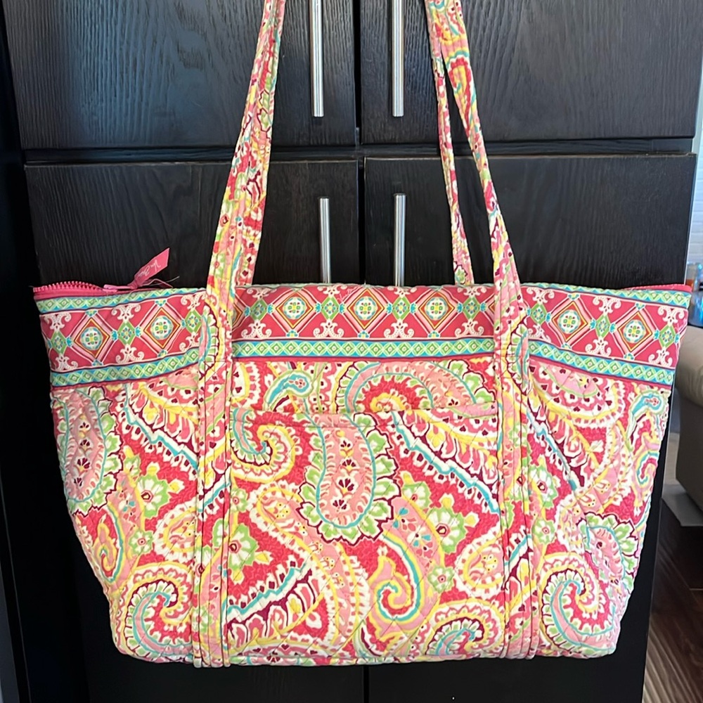 EUC Vera Bradley large tote bag.  No signs of wear!